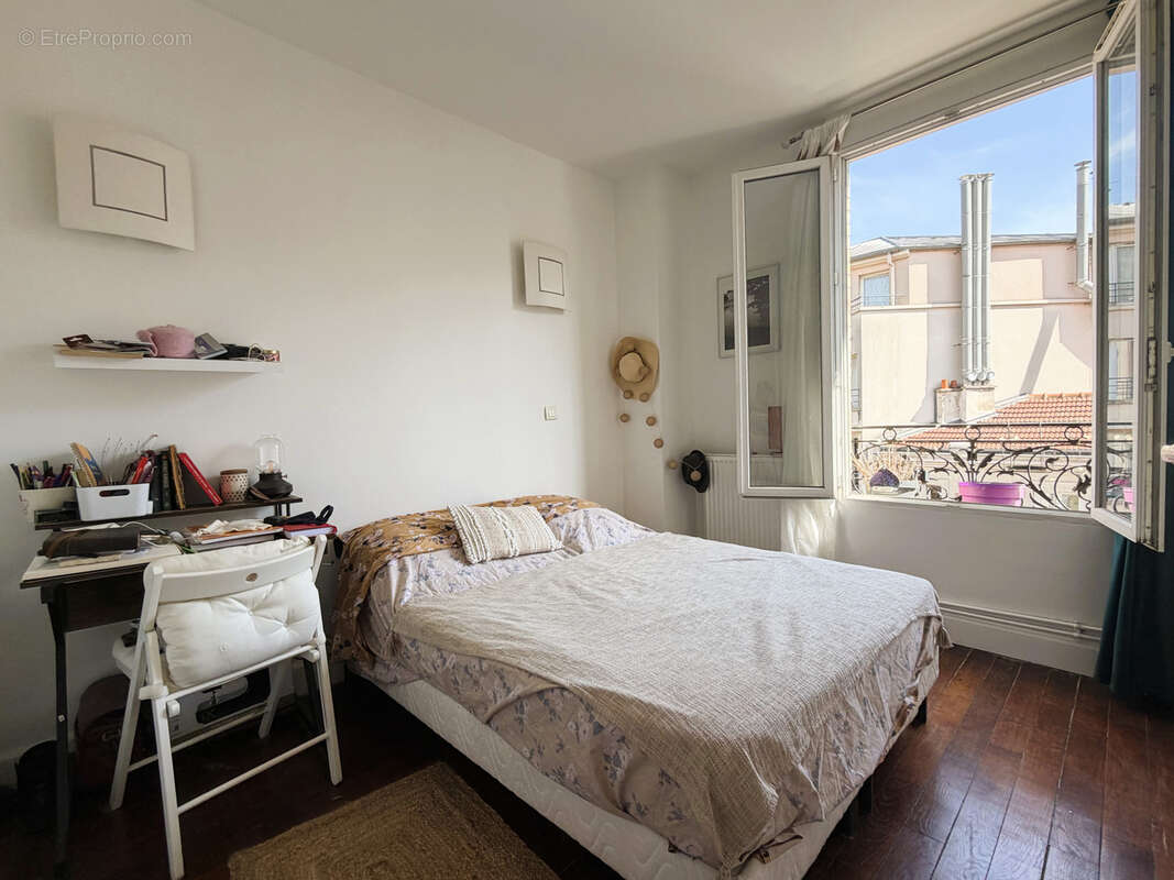 Appartement à LES LILAS