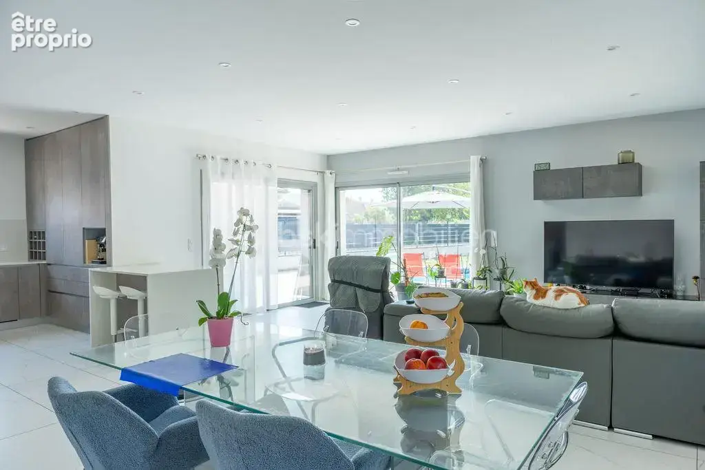 Superbe Maison Familiale de 149m² sur 961m² de Terrain avec Piscine ! - photo 10