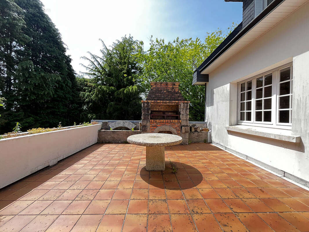A vendre à Concarneau - Maison familiale à rénover sur terrain de 1475m² - photo 16