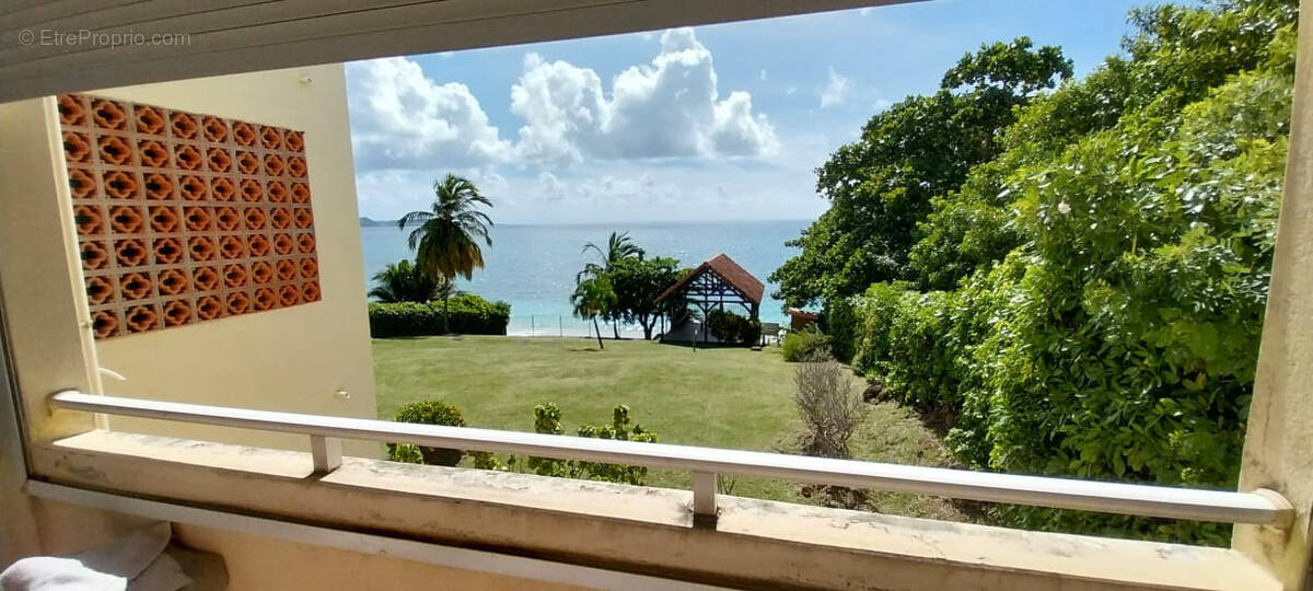 Appartement à SAINTE-LUCE