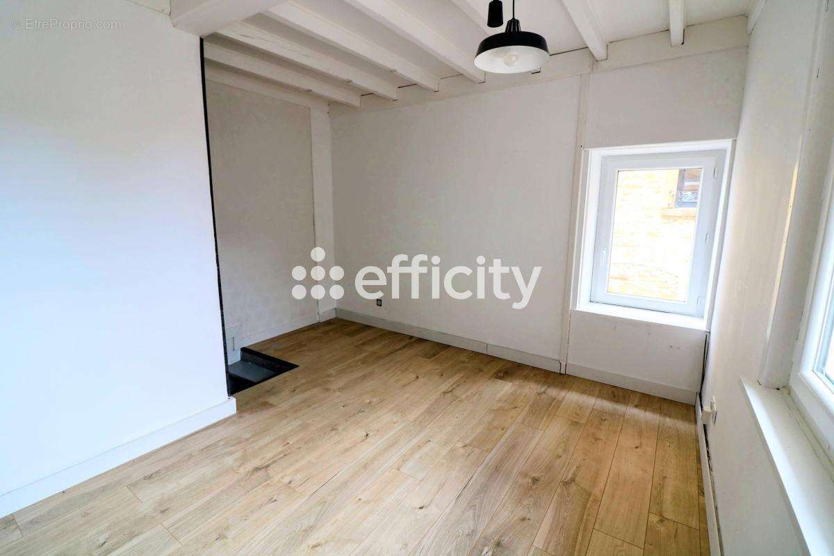 Maison 206 m² à Lozanne  - photo 17