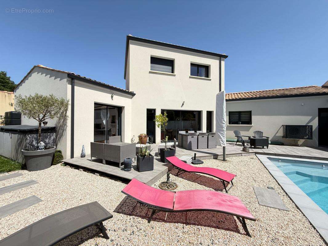Maison à SAINT-SULPICE-DE-ROYAN