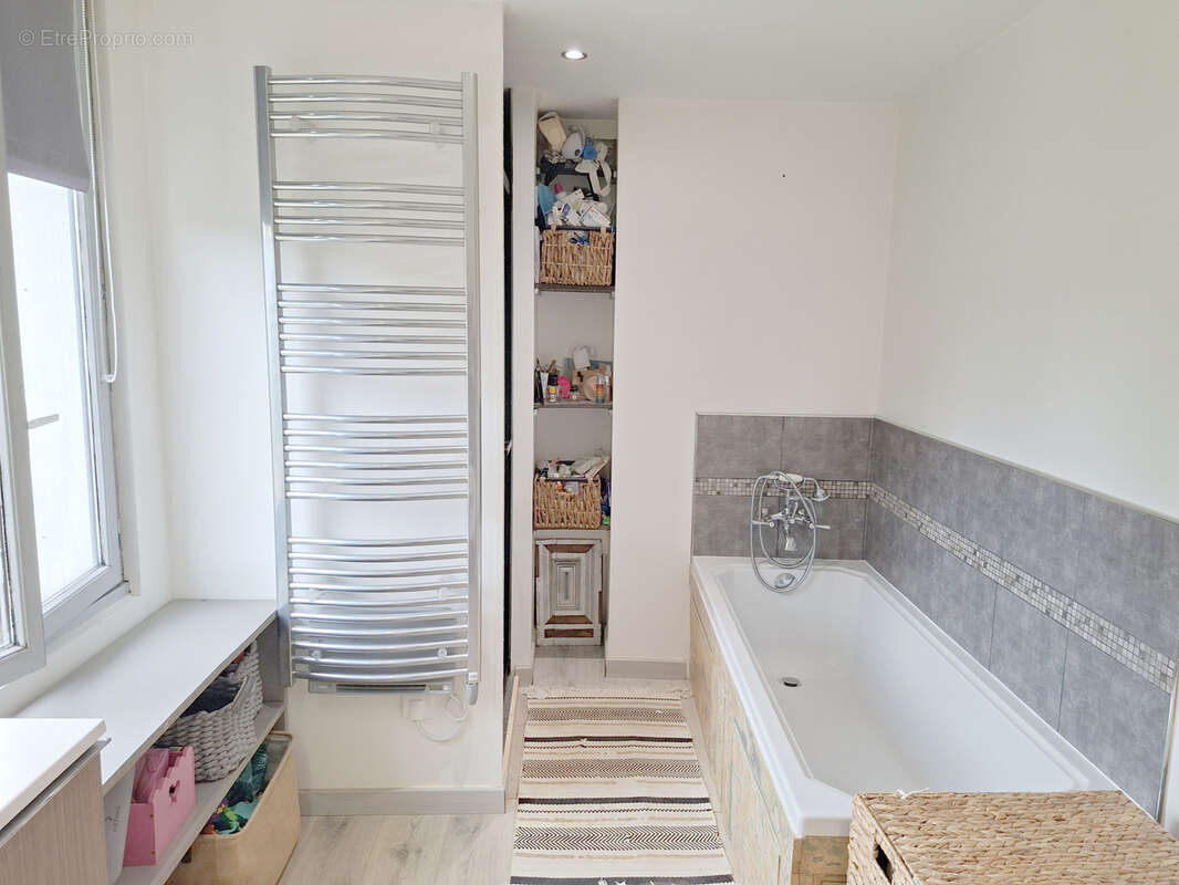 Maison à SAINTE-GENEVIEVE