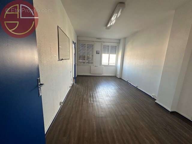 Commerce 260 m² à Toulouse  - photo 4
