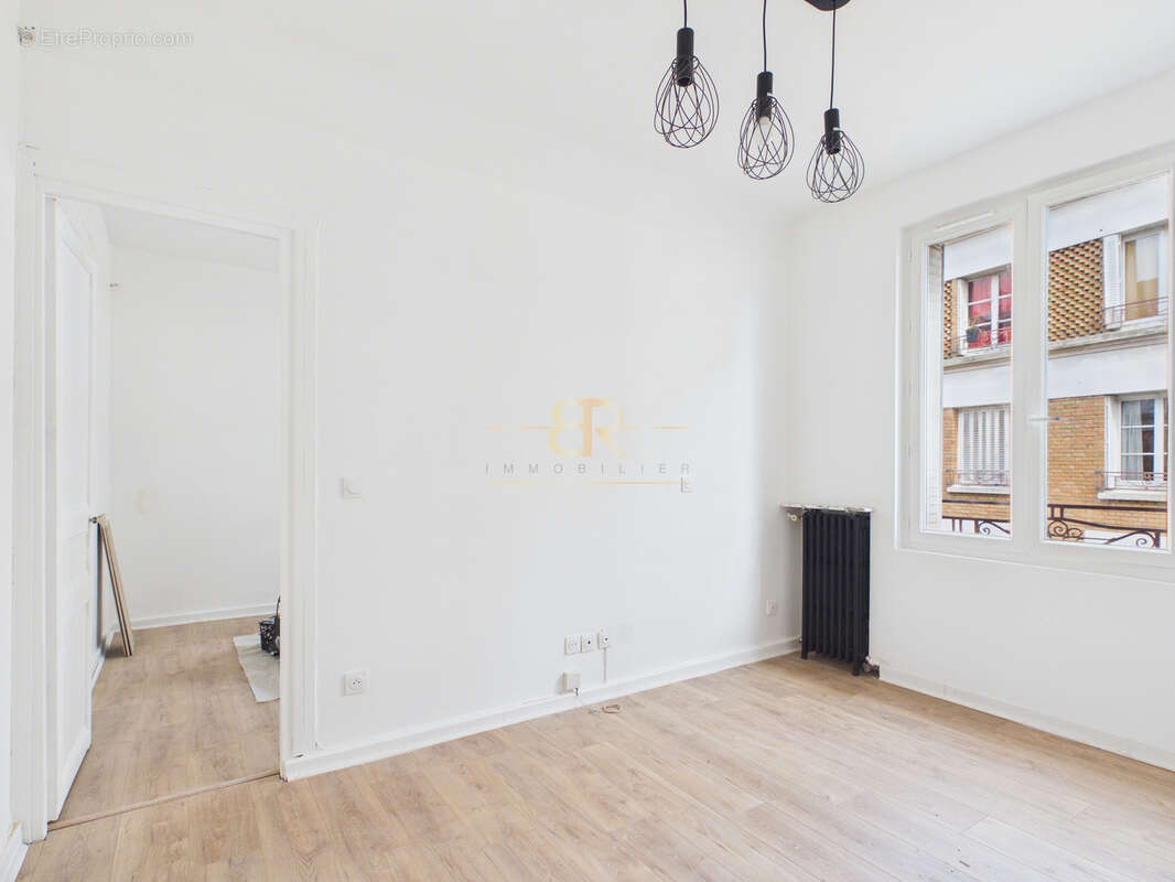 Appartement à AUBERVILLIERS