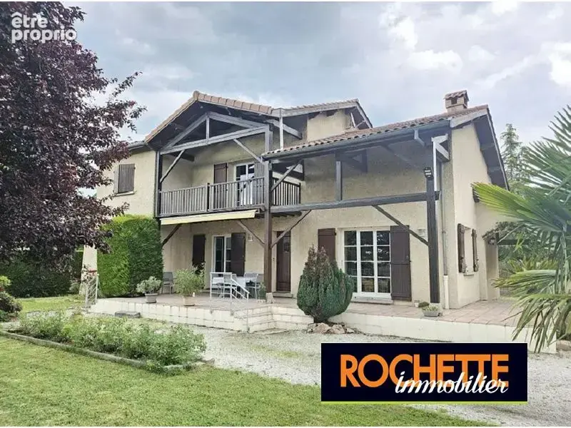 Maison à MONTROND-LES-BAINS