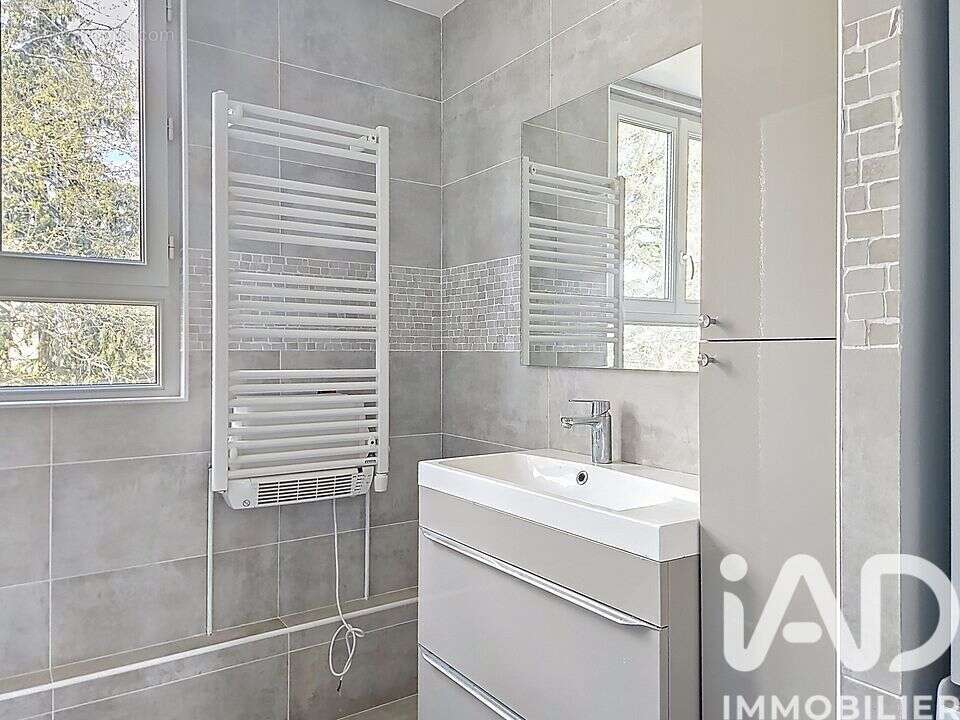 Photo 7 - Appartement à SAINTE-GENEVIEVE-DES-BOIS