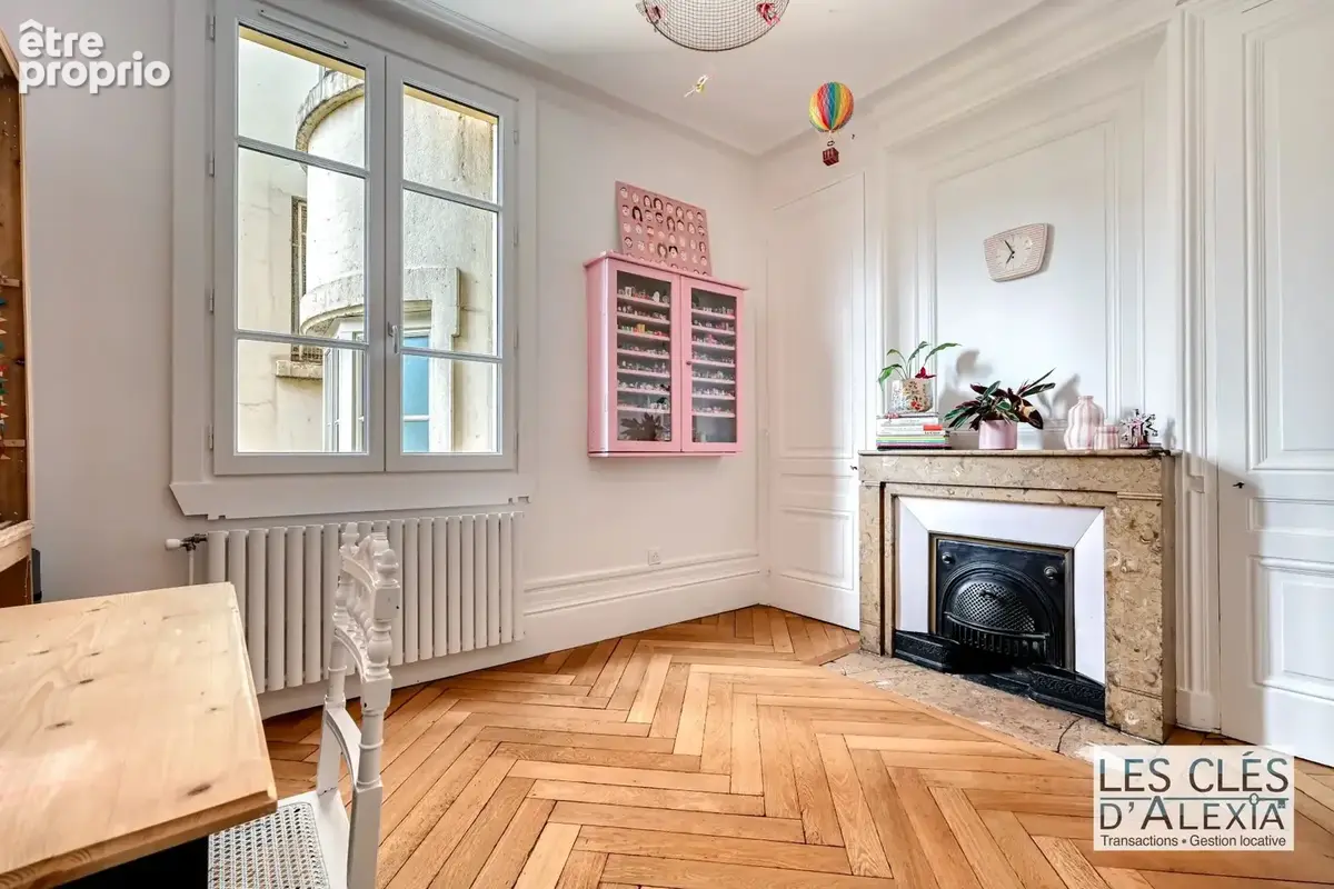Appartement t4 hausmanien - triangle d'or - photo 10