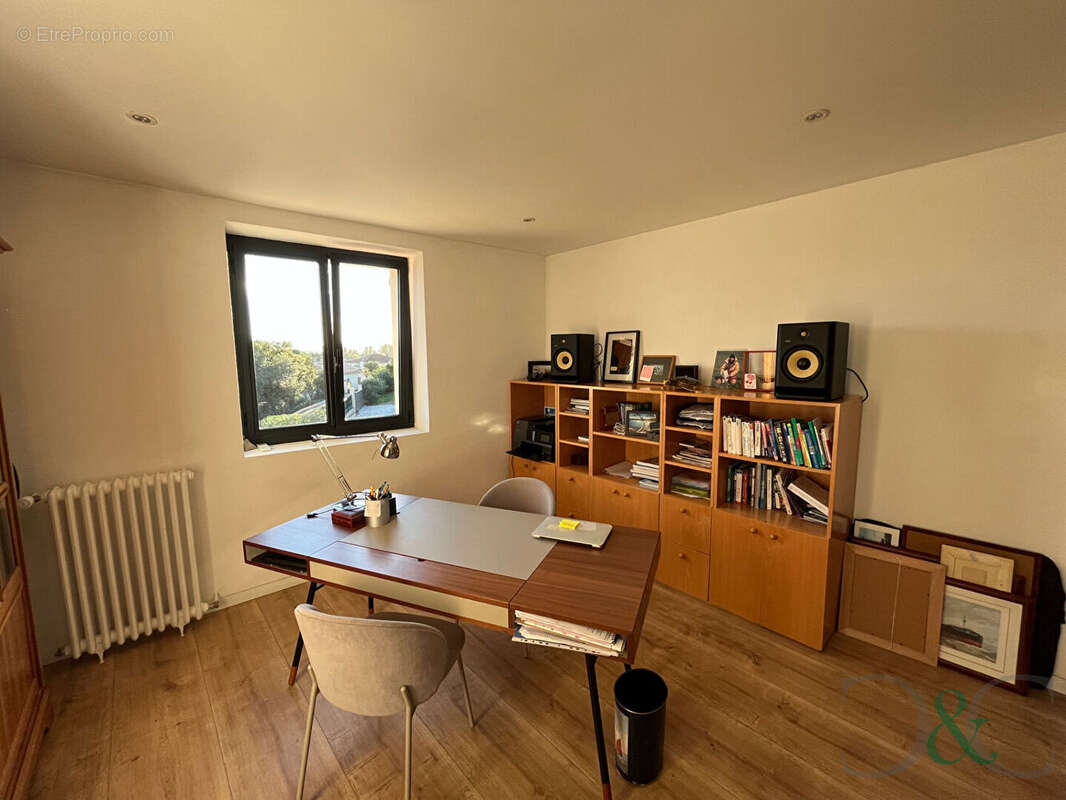 Maison à BORMES-LES-MIMOSAS