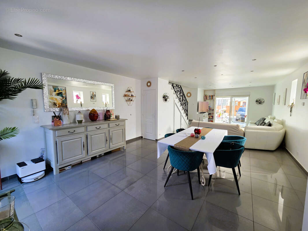 Maison à SAVIGNY-SUR-ORGE