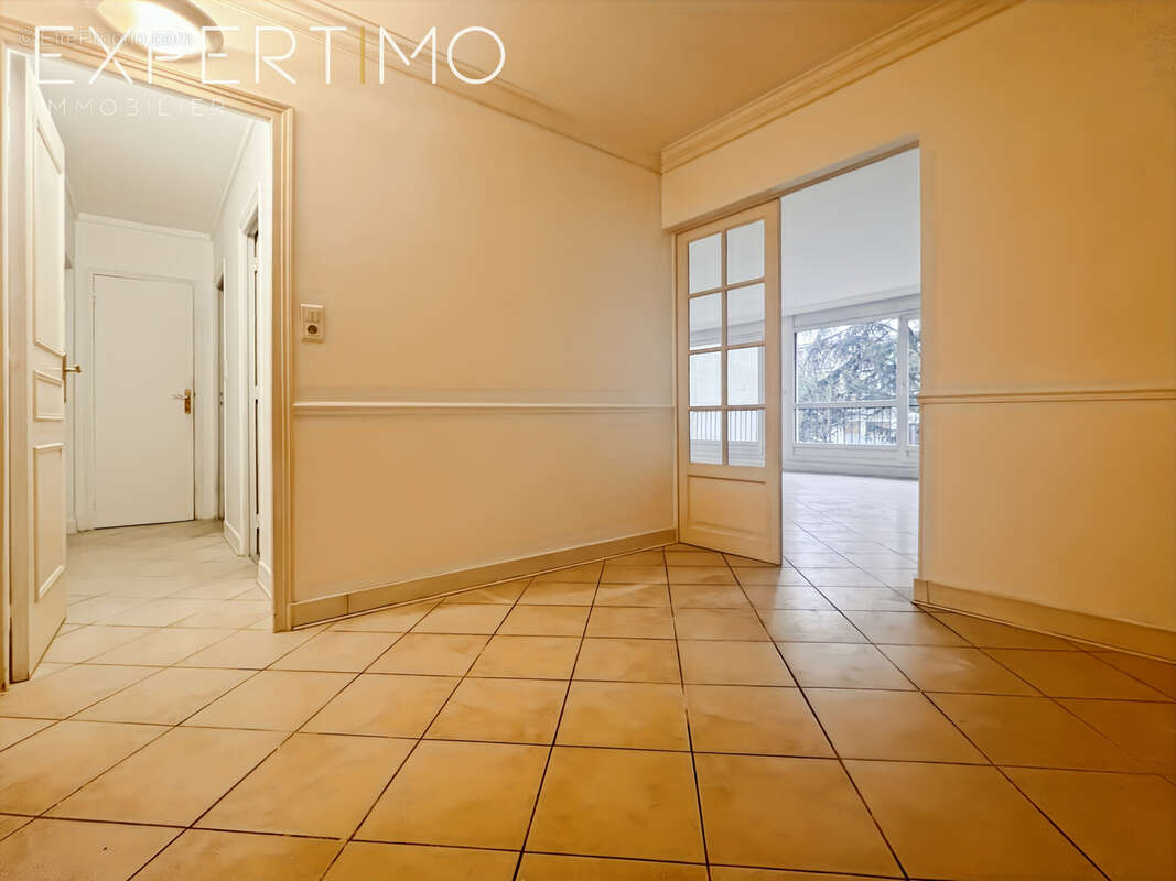 Appartement à SAINT-MICHEL-SUR-ORGE