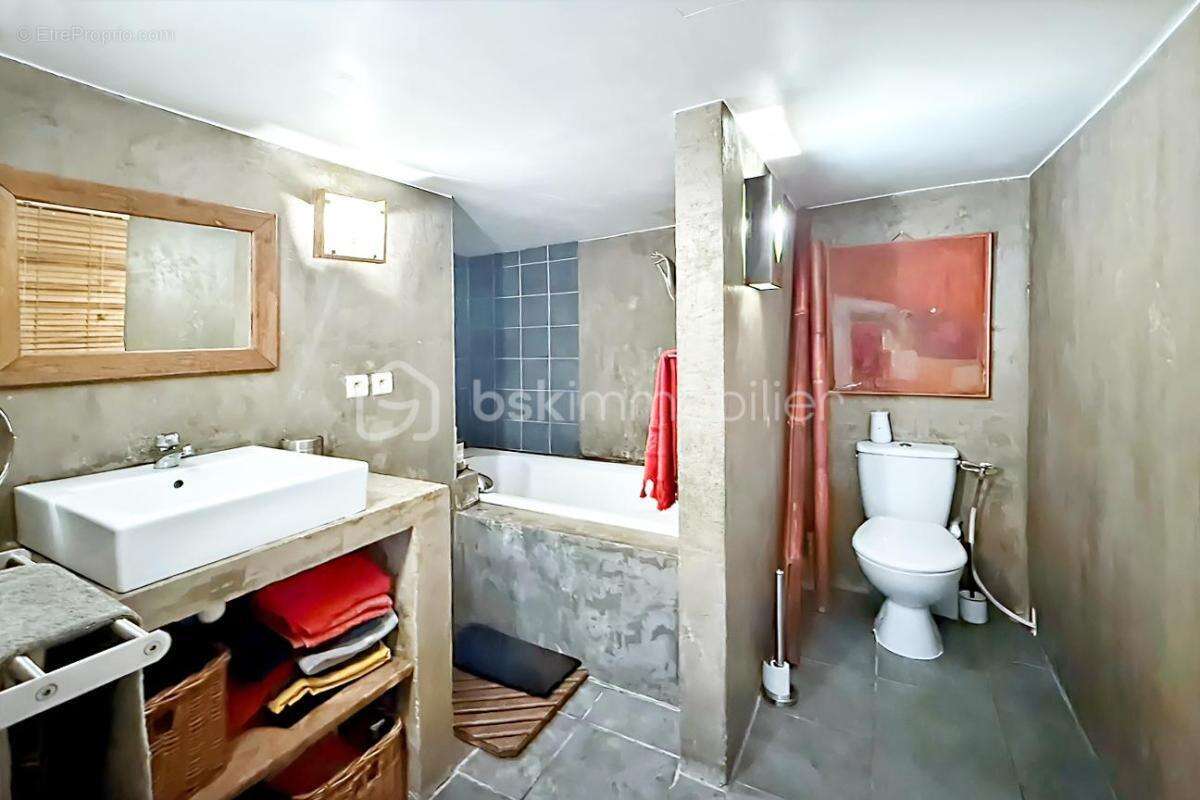 Maison à PARIS-19E