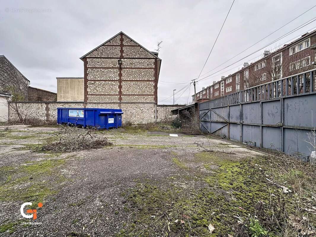 Terrain à SOTTEVILLE-LES-ROUEN