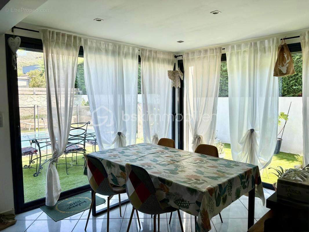 Vue Canigou, piscine & jacuzzi : une villa où tout est déjà prêt - photo 8