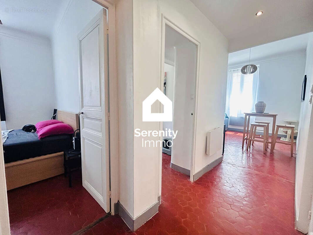 Appartement à MARSEILLE-1E