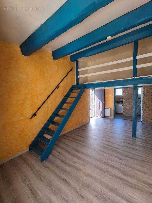 Appartement à CARRY-LE-ROUET