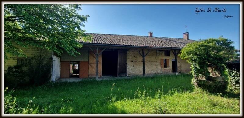 Maison à SAINT-BENIGNE