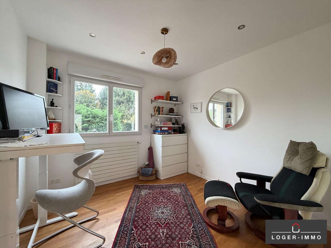 Maison à LE PERREUX-SUR-MARNE