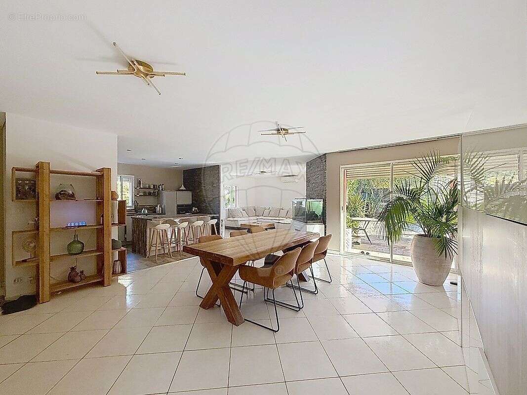 Maison à SAINT-CHRISTOL-LES-ALES