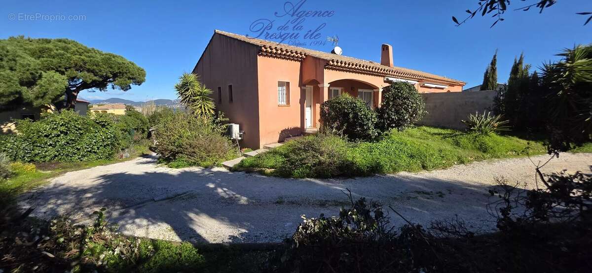 Maison à HYERES