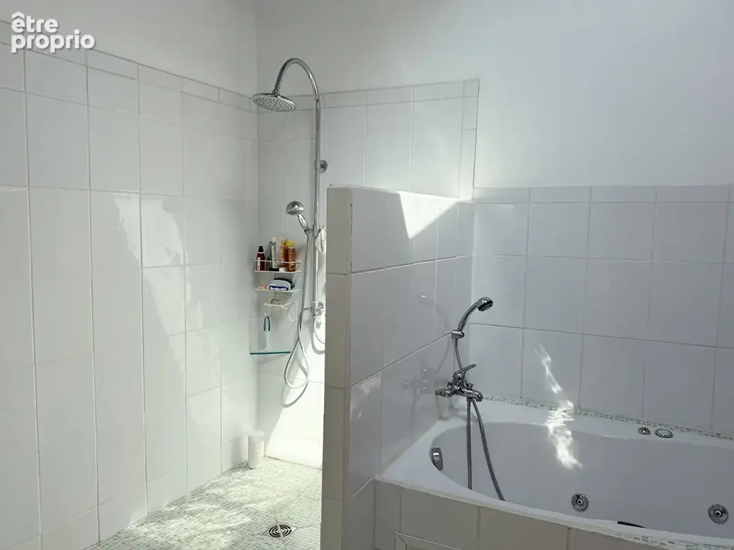 Loft de plain pied Valréas avec cour privative - 4 pièces - 94 m² - photo 13