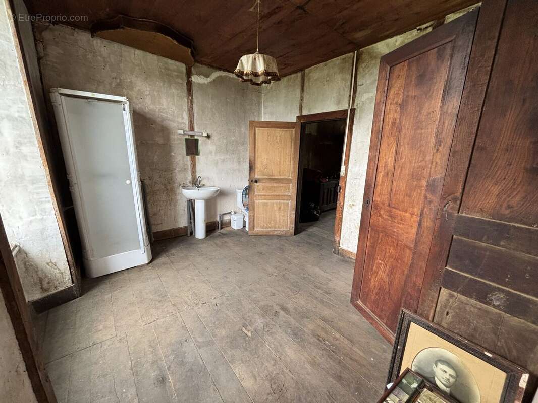 Salle d'eau - Maison à LA MONSELIE