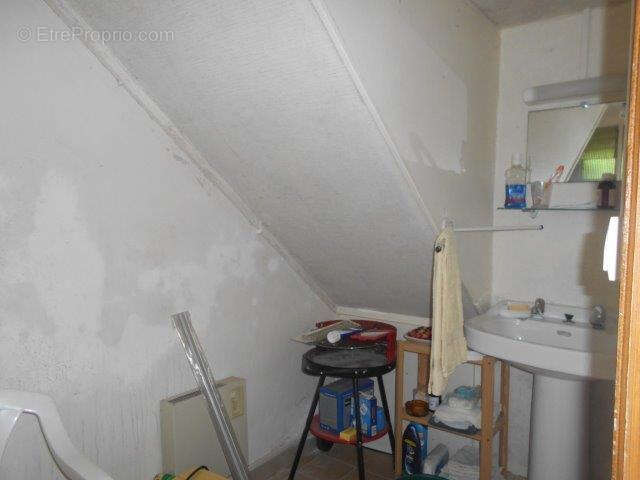 Charmante petite maison en pierres d'environ 34 m2 sur 146 m2 de terrain - photo 5