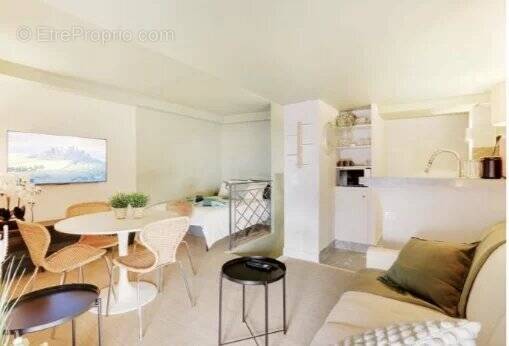 Appartement à PARIS-7E