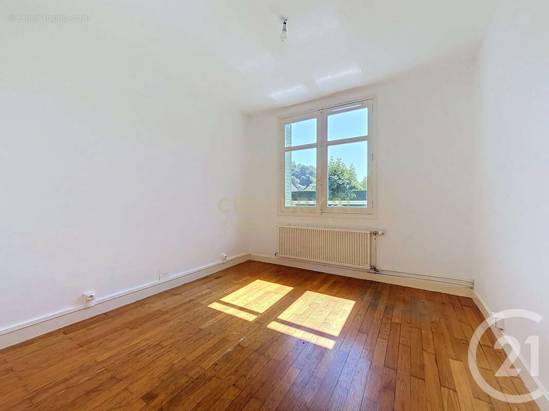 Appartement à LA TOUR-DU-PIN