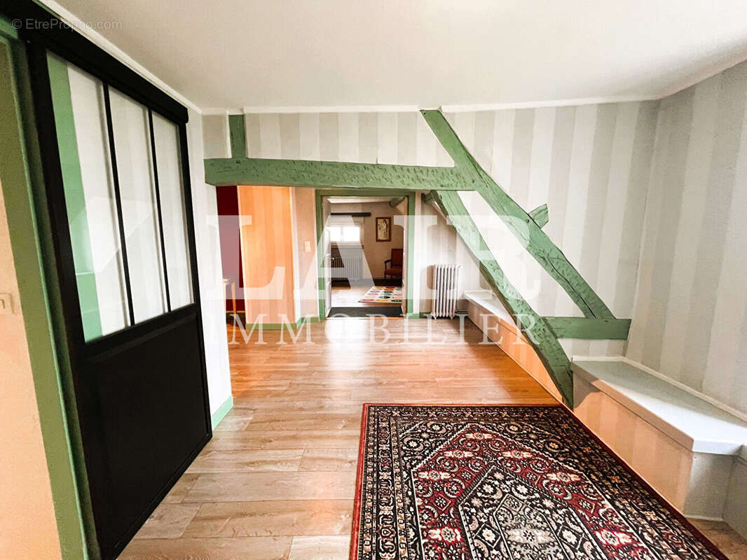 Maison à FRESNAY-SUR-SARTHE