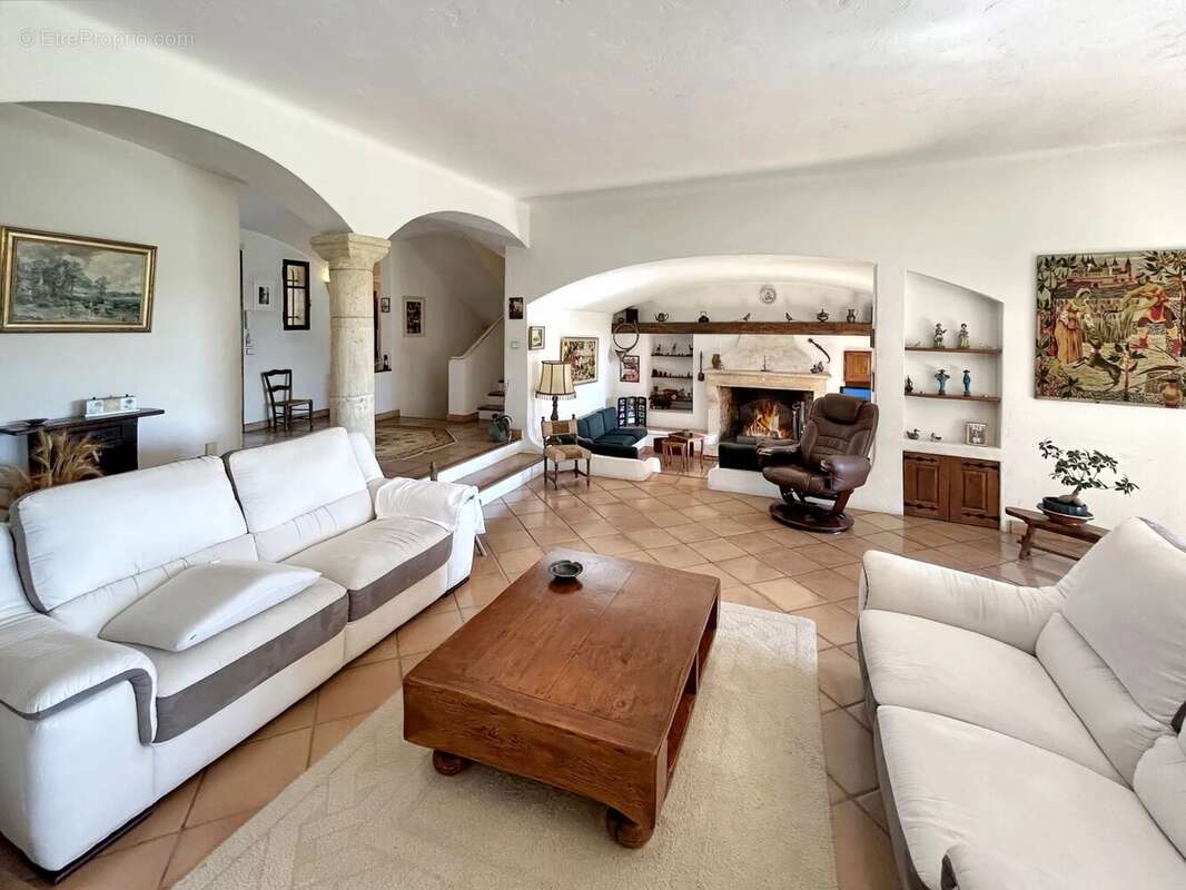 Propriété de caractère à Antibes – Quartier Eucalyptus - photo 12