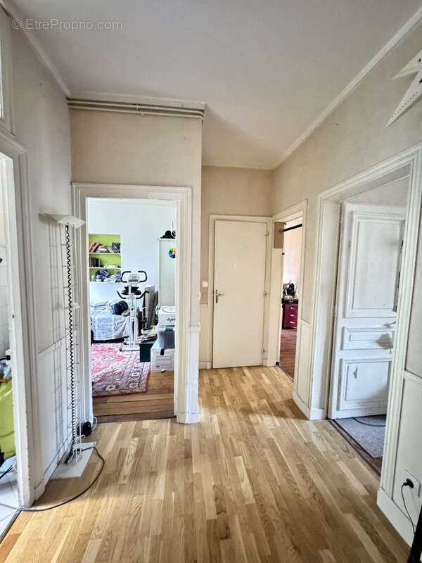 Appartement à PARIS-14E