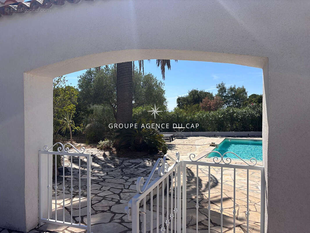 Maison à LES ISSAMBRES