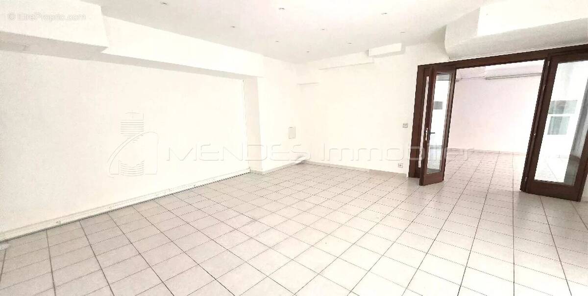 Commerce à BEAUSOLEIL