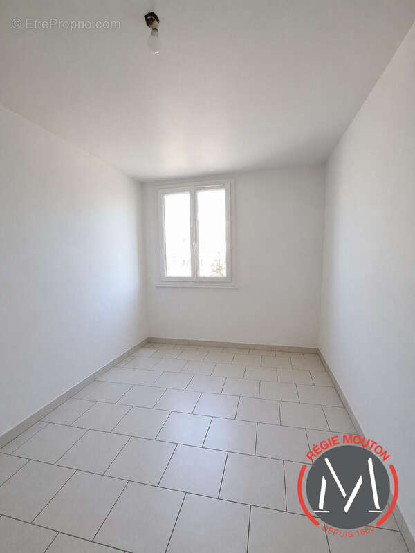 Appartement 59 m² à Bron  - photo 3