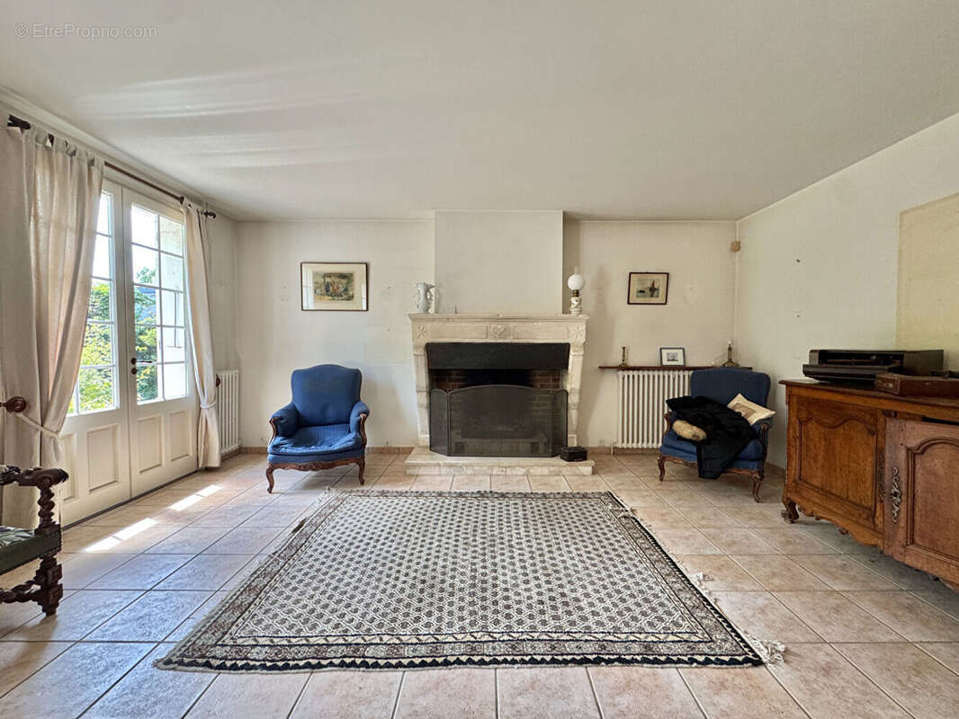 Maison à SURGERES