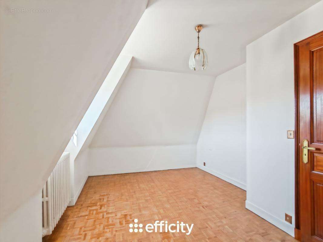 Maison à EMERAINVILLE