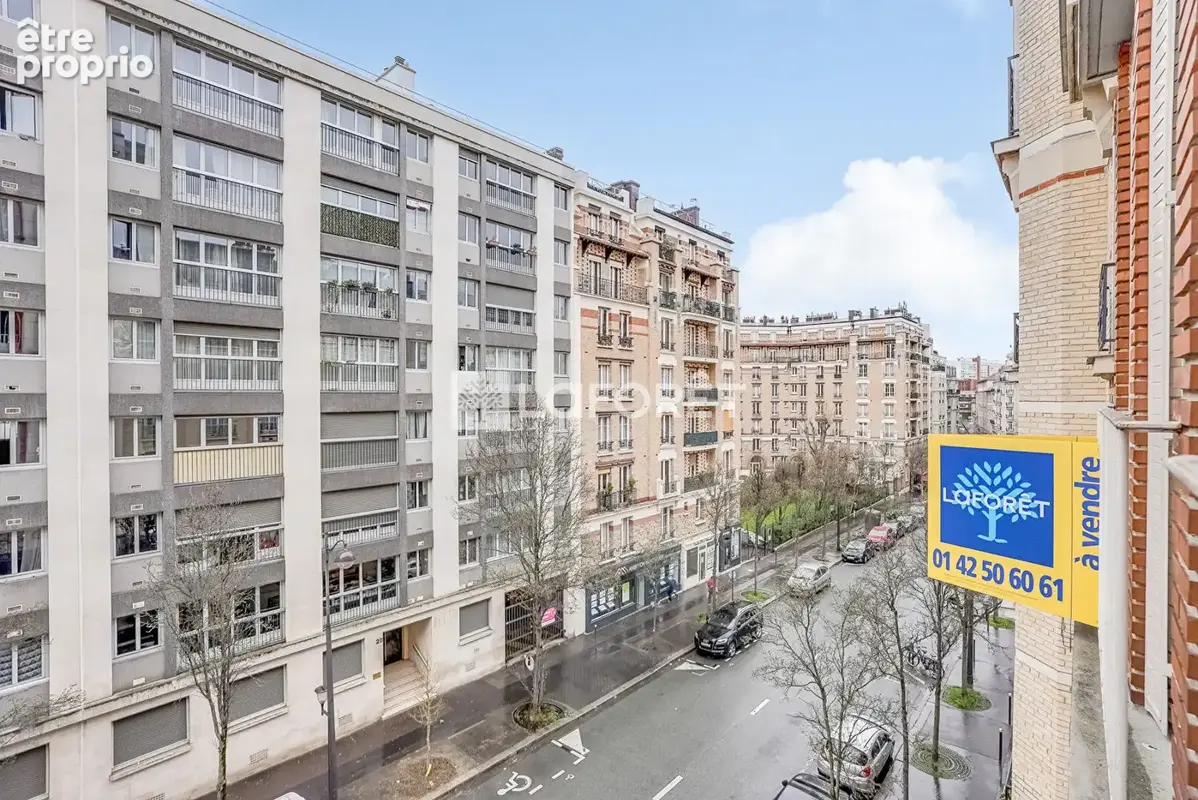 Paris 15e - George Brassens  Appartement de 75 m² au fort potentiel, esprit loft industriel - photo 9