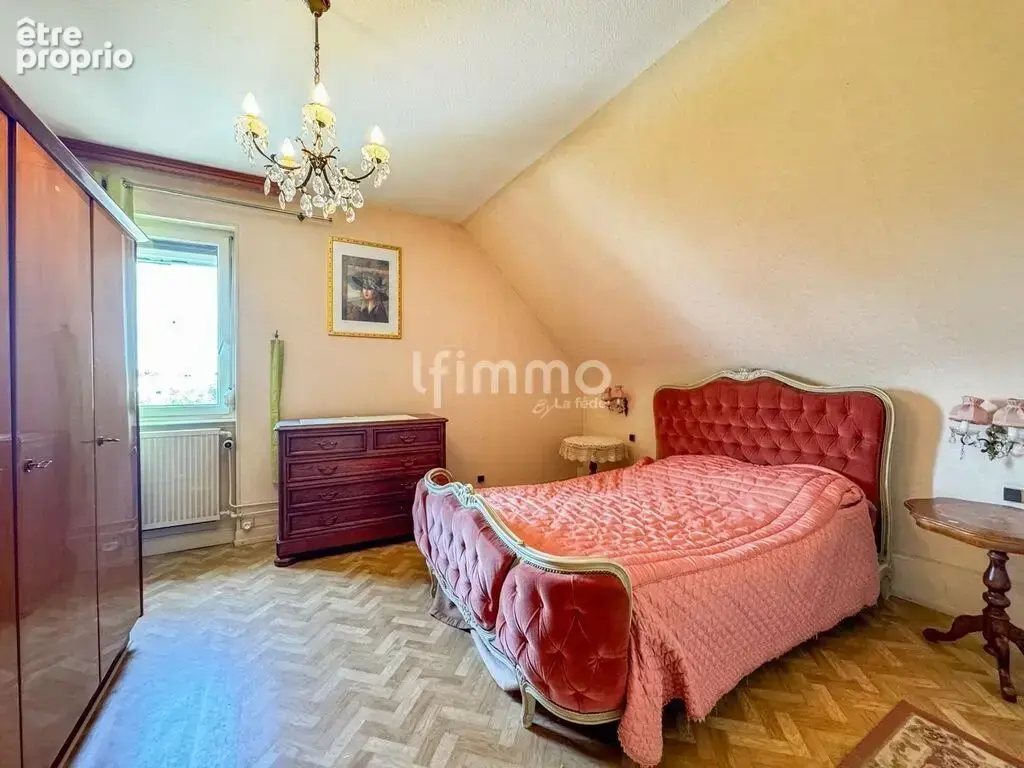maison mitoyenne 4 pièces sur 8 ares de terrain - photo 5