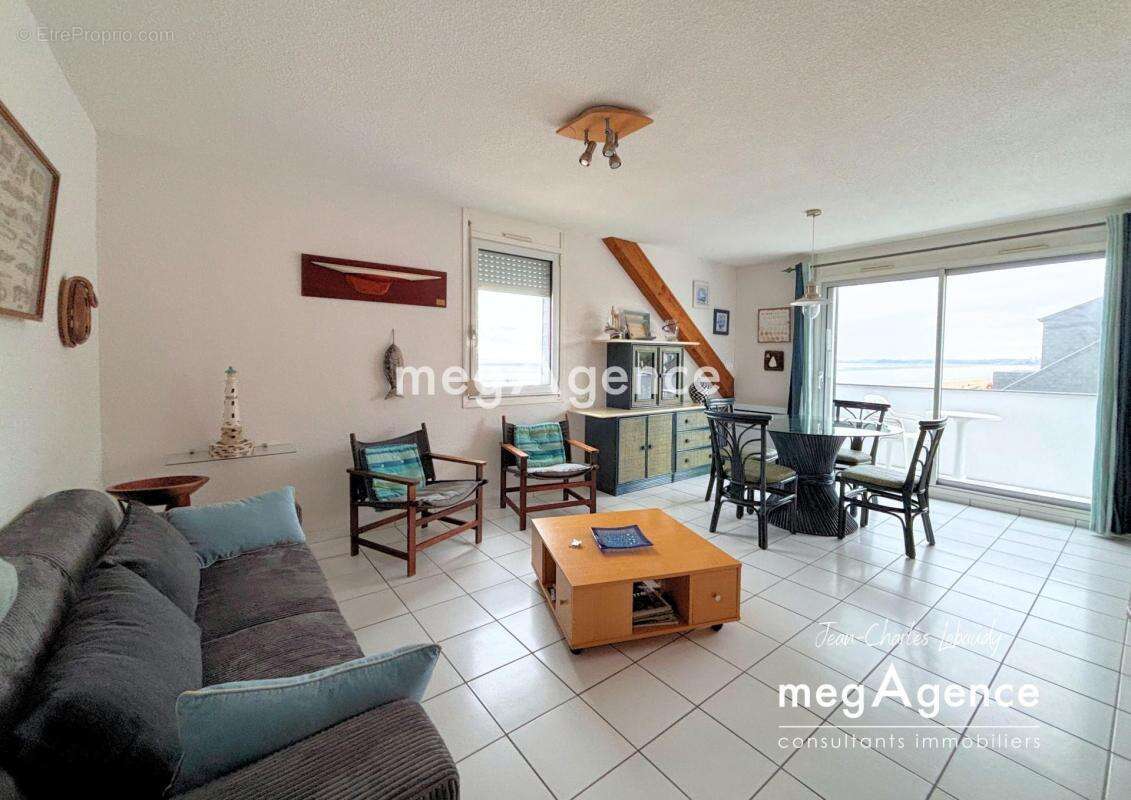 Appartement à JULLOUVILLE