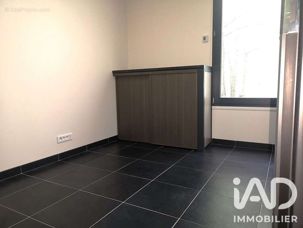 Commerce 97 m² à Quimper  - photo 6