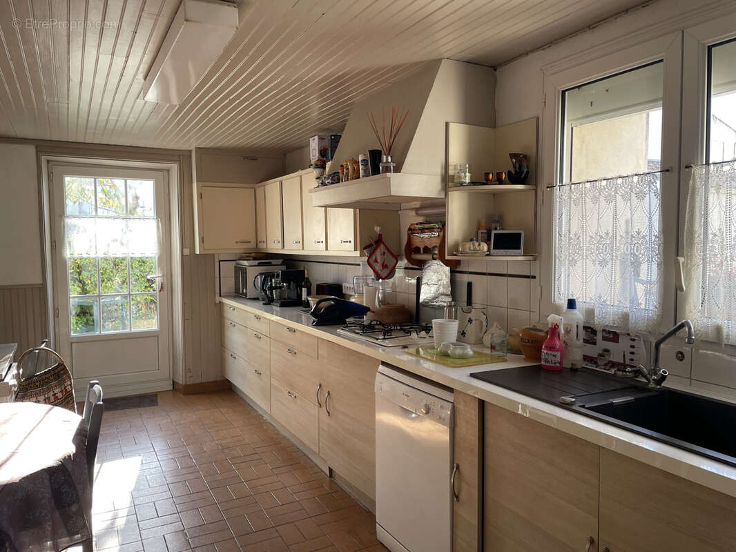 Maison à CROIX-CHAPEAU