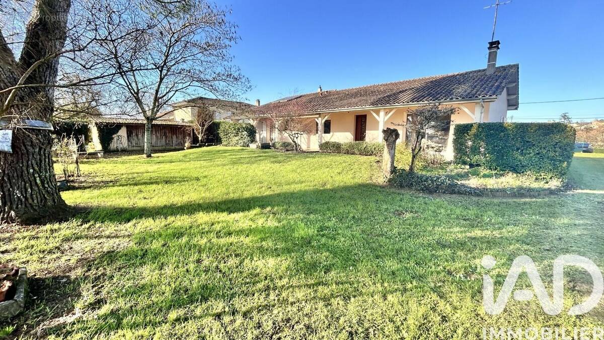 Photo 1 - Maison à MOULIETS-ET-VILLEMARTIN