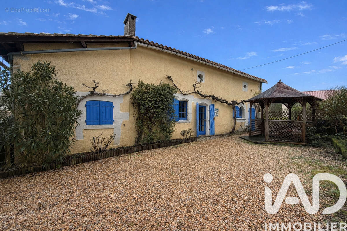 Photo 2 - Maison à CHENAUD