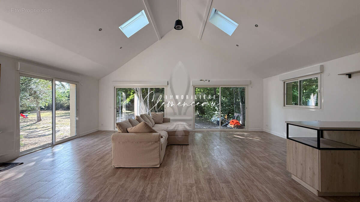 Maison à VAUX-SUR-SEINE