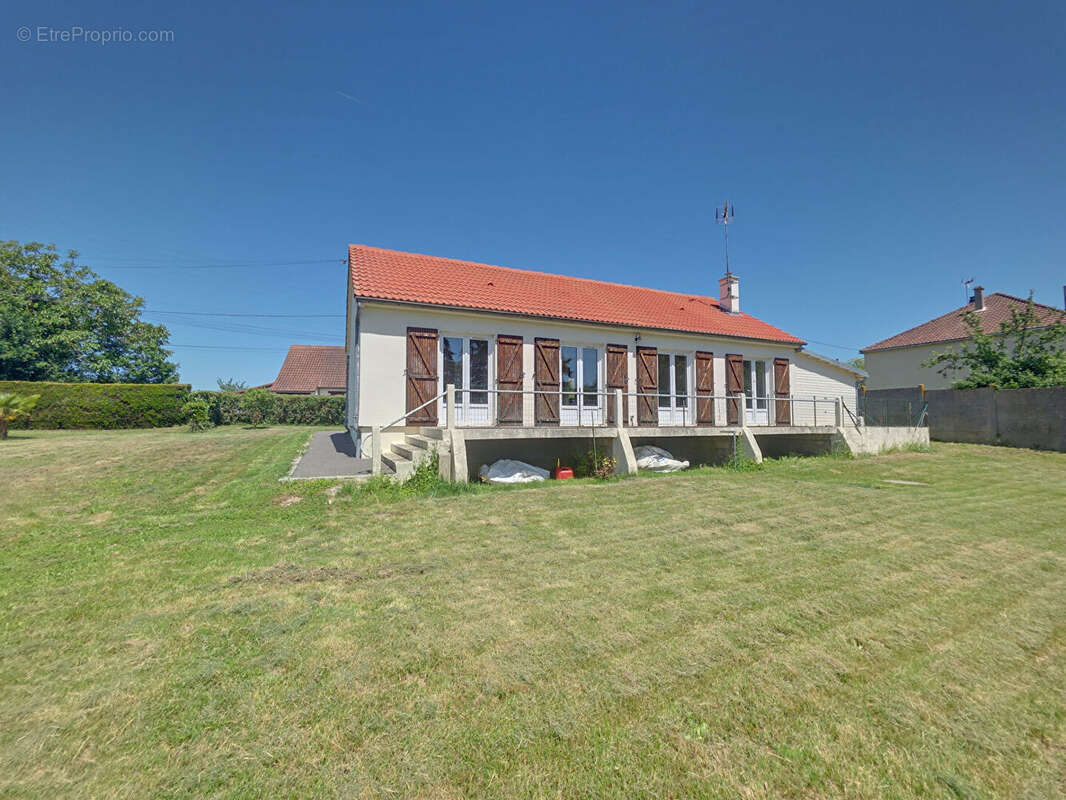 Maison à BOUGLAINVAL