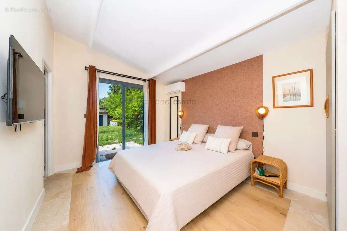 Maison à MOUGINS