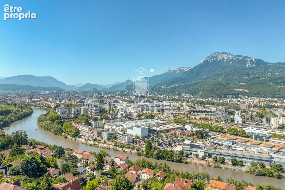 Maison 133 m² à Saint-Martin-Le-Vinoux  - photo 7