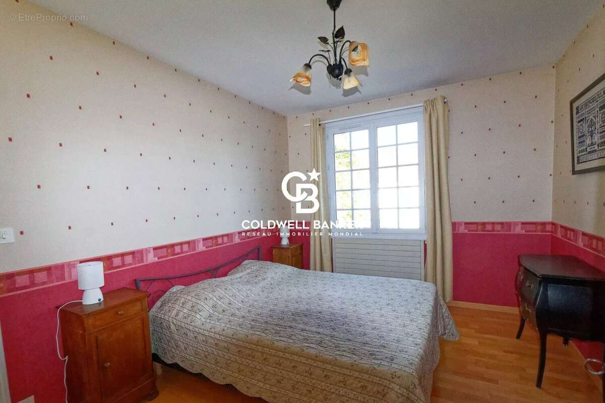 Maison à SAINTES