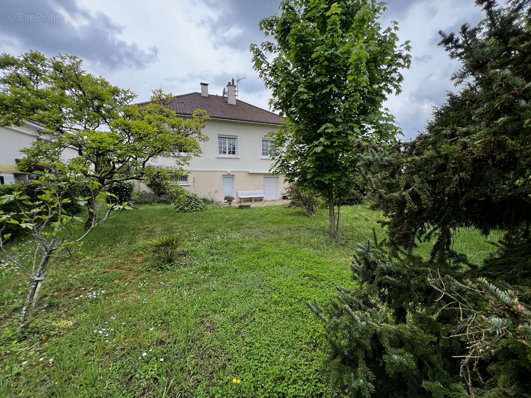 Maison à CHATELLERAULT